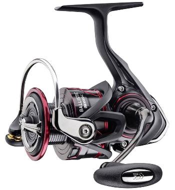 Картинка Катушка безынерционная Daiwa "17 Ballistic LT 3000D-CXH" от магазина Главный Рыболовный
